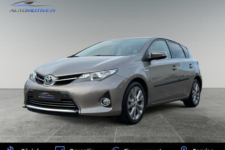 TOYOTA AURIS